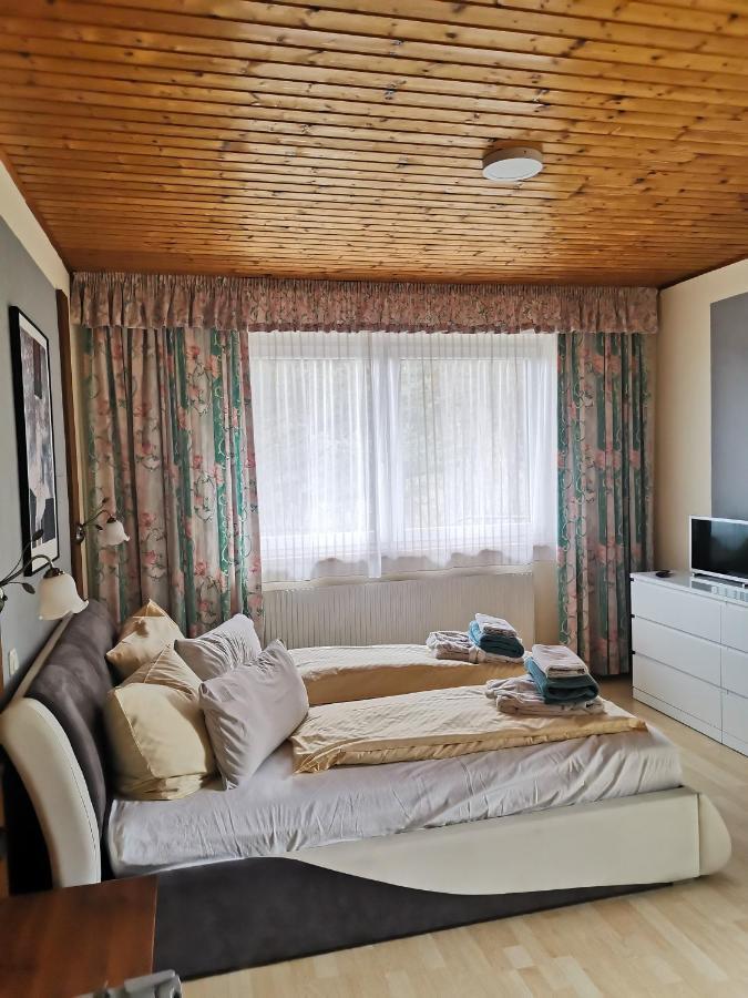 Pension Arkadenhof Fürstenfeld Buitenkant foto